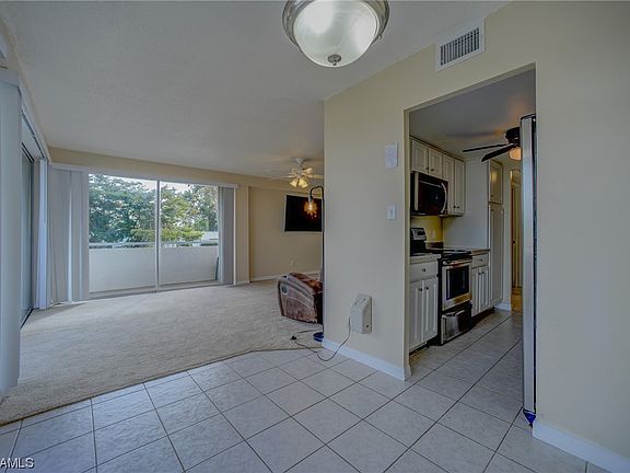 4th image of 4803 Sunset Ct APT 104