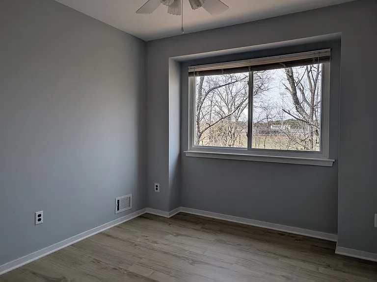 37 Whitehall Ct — Photo 13