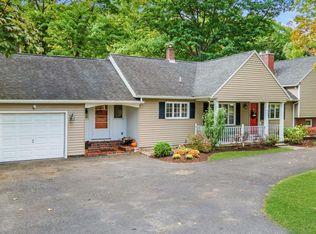 2334 Rosendale Rd, Niskayuna, NY 12309