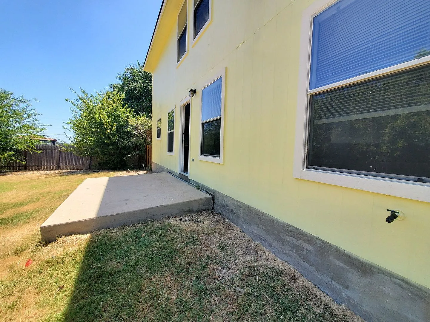 Wonderful 3 Bed 3 Bath Home! — Photo 3