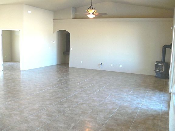 Vaulted great room & propane stove