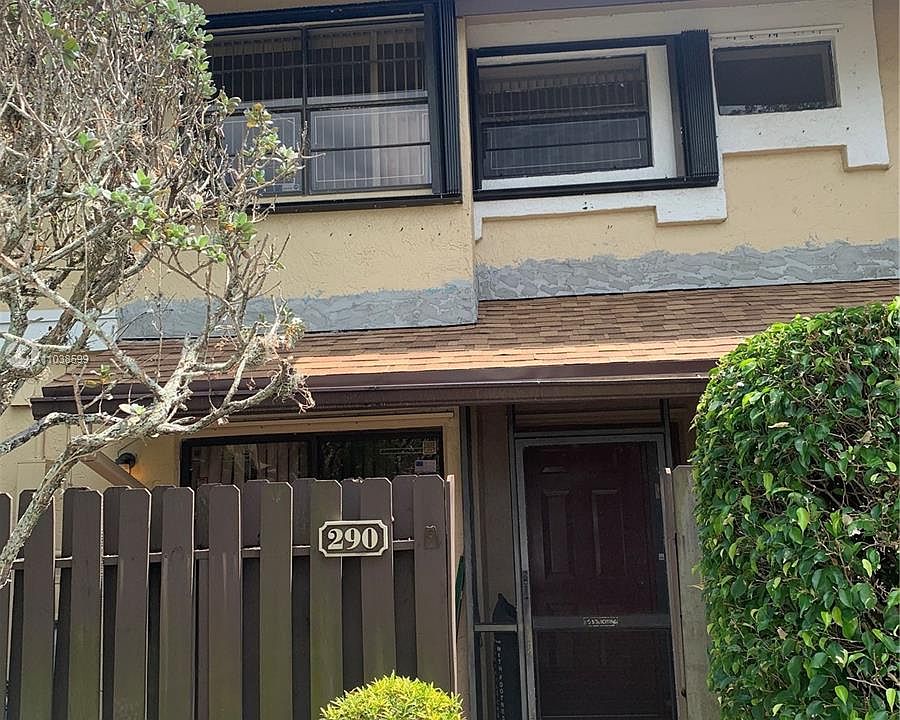 1st image of 290 SW 97th Ter #290