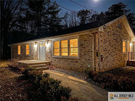 2nd image of 176 Old Forge Rd