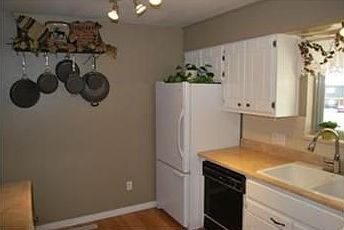 5th image of 1104 Northmoor Dr #104