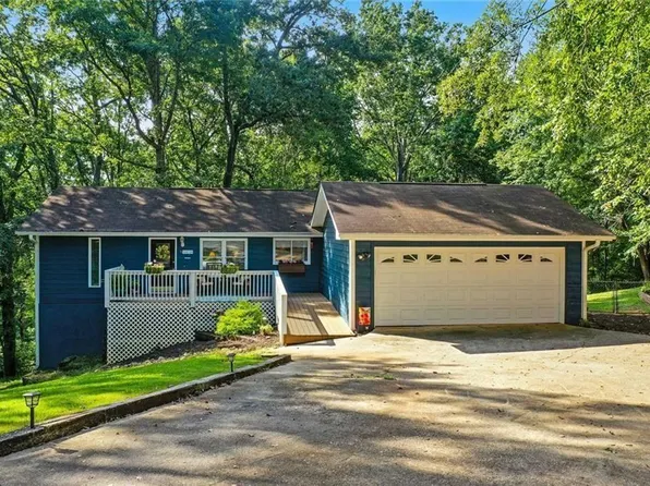 3414 Michael Cir, Gainesville, GA 30504