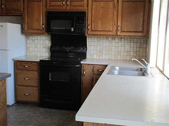 3rd image of 12312 Baja Dr NE