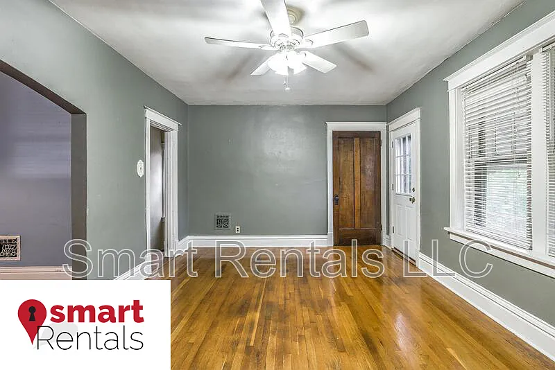 2 bed, 1.0 bath, 750 sqft, $899 — Photo 3