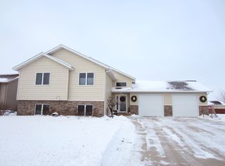 1018 20th Ave SE, East Grand Forks, MN 56721