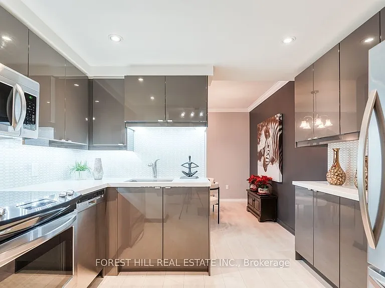 1818 Bayview Ave #704 — Photo 18