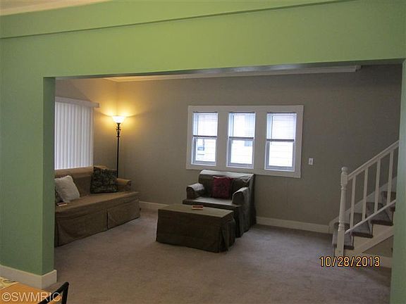 5th image of 1118 4th St NW