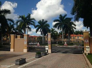 748 SW 106th Ave, Pembroke Pines, FL 33025