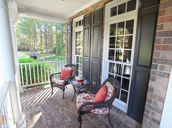 3rd image of 115 Driftwater Ct
