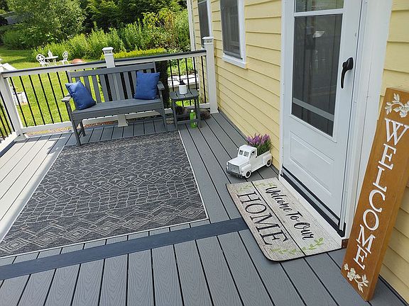 Deck - right