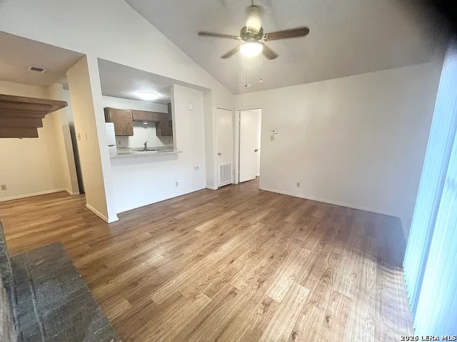 2 bed, 2.0 bath, 1012 sqft, $1,225 — Photo 3