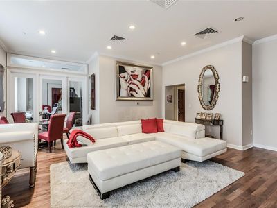 914 Main St UNIT 911, Houston, TX, 77002