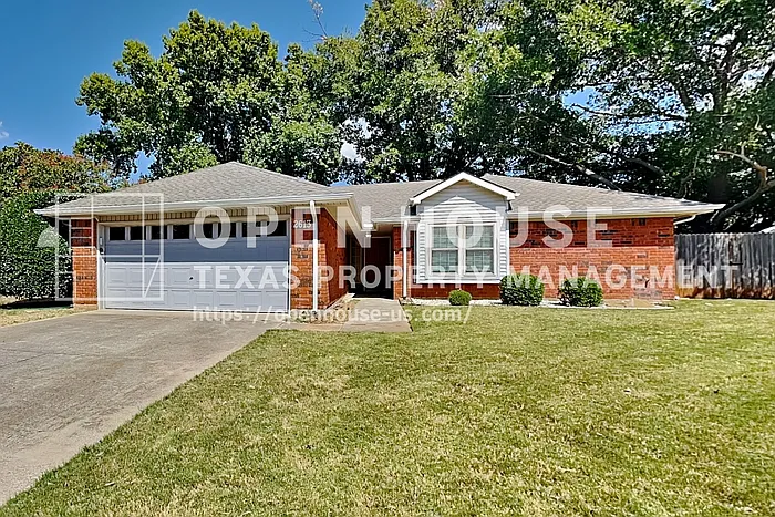 3 bed, 2.0 bath, 1515 sqft, $2,275 — Photo 1