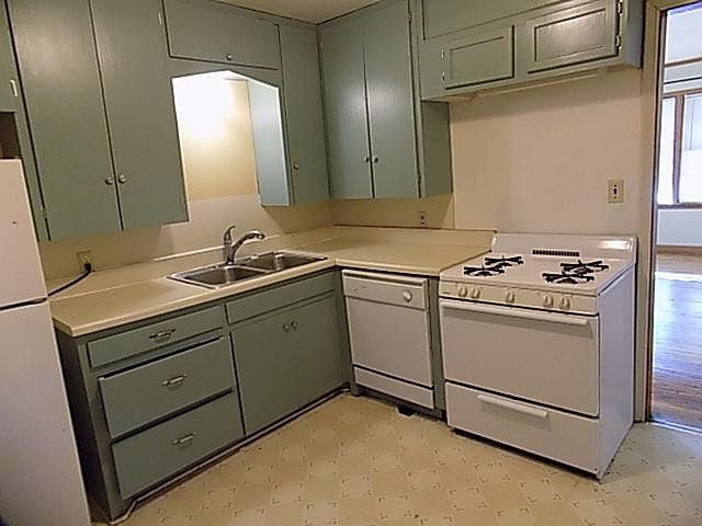 clean kitchen
