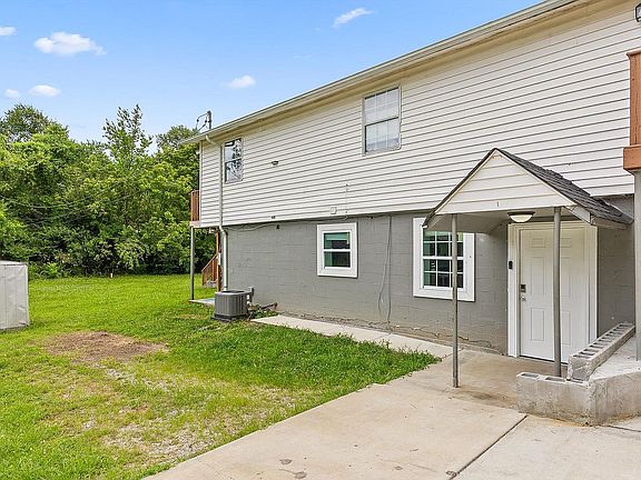 4th image of 200 S Aster Ave #B