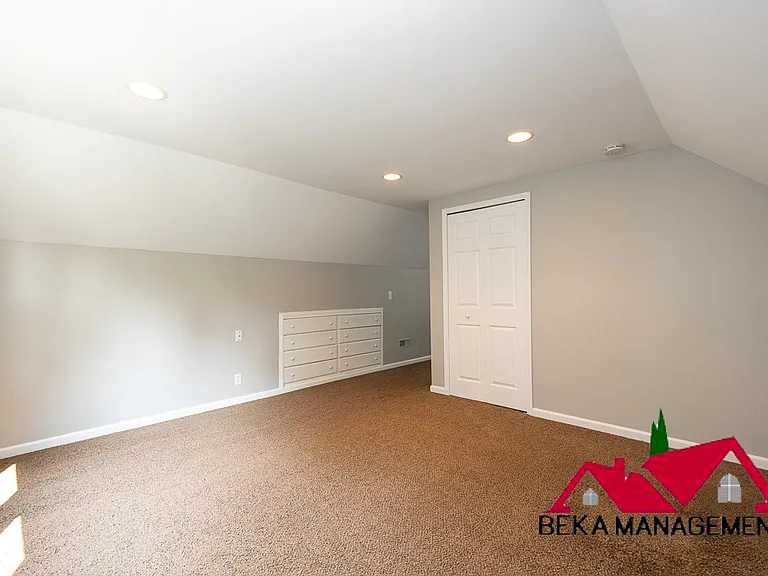 901 N Gainsborough Ave — Photo 15