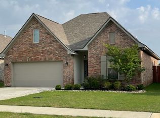 456 Mangrove Ln, Bossier City, LA 71111