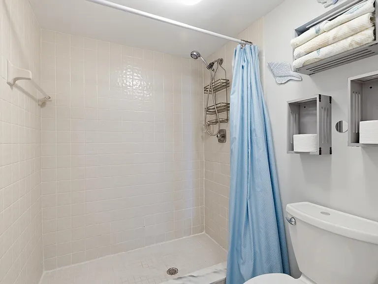355 S Ocean Dr #106 — Photo 43