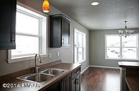 5th image of 1139 30th Ave W
