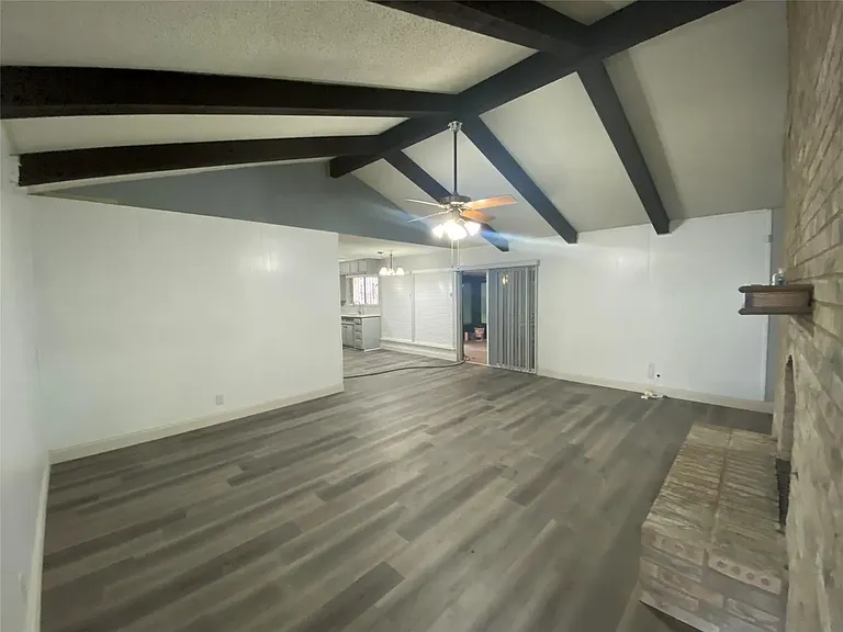 204 E Pleasantview Dr — Photo 3