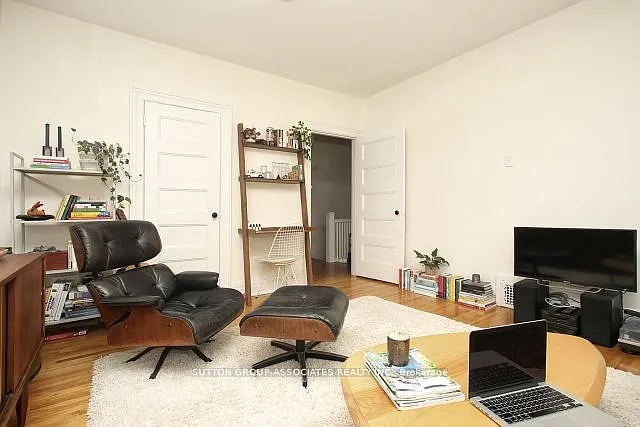 738 Shaw St #2 — Photo 5