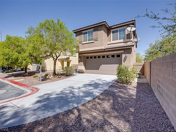 3rd image of 1524 Groom Ave