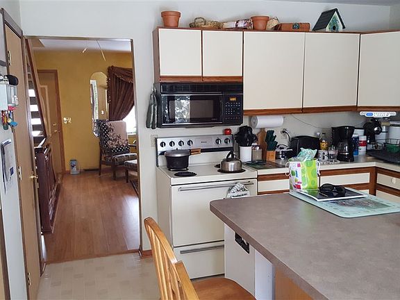 4th image of 108 S Lakewood Gdns