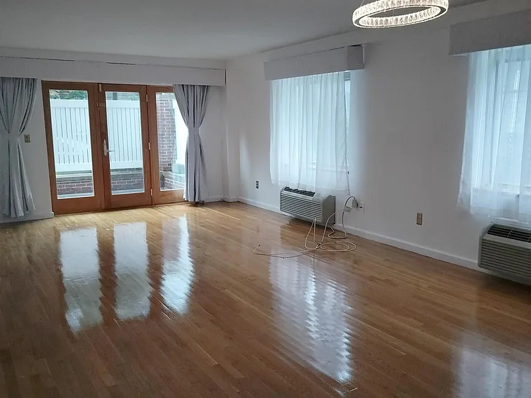332 Franklin St #101 — Photo 3