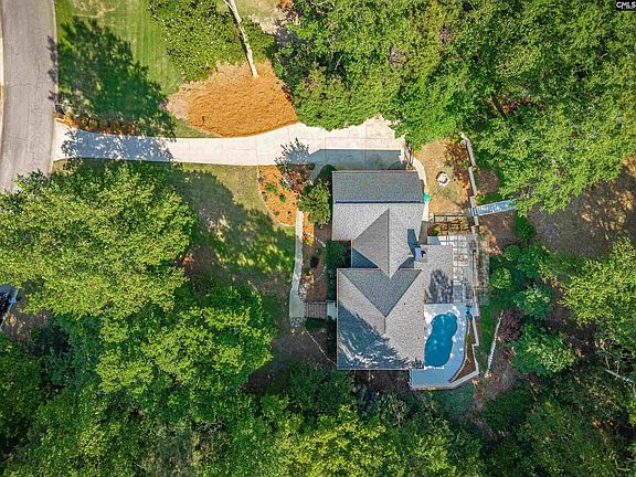 2nd image of 305 Barberry Dr