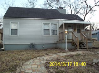 10609 E Scarritt Ave, Sugar Creek, MO 64054
