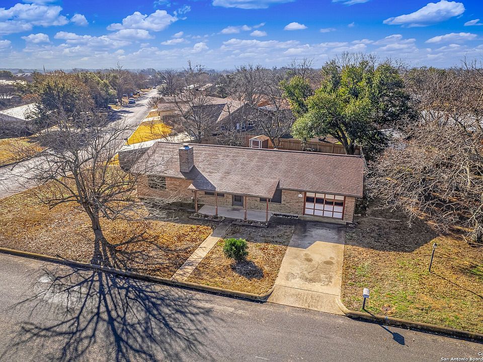1st image of 311 Broadmoor Dr