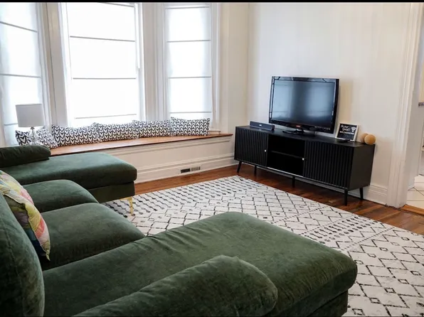 528 E Philadelphia St, Detroit, MI 48202