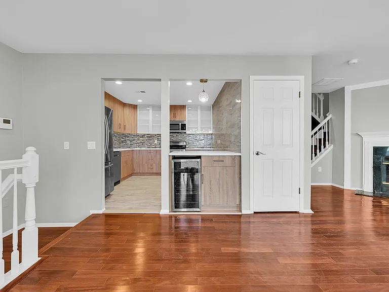 40 Cottonwood St — Photo 3