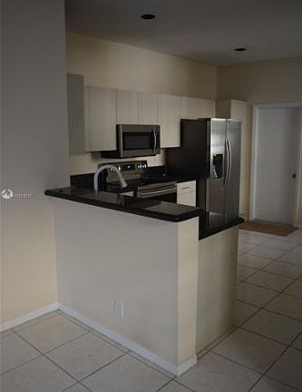 5th image of 2002 Madeira Dr
