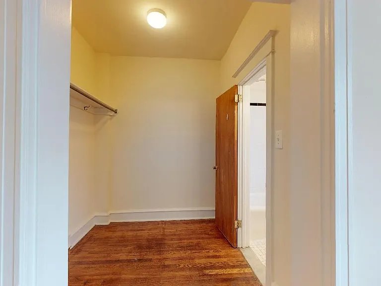 Penn Manor Apartments — Photo 32