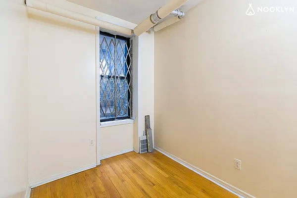 Rented by Nooklyn NYC LLC | media 56