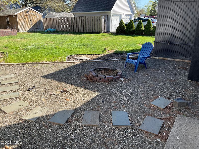 5th image of 2940 W Lydius Street
