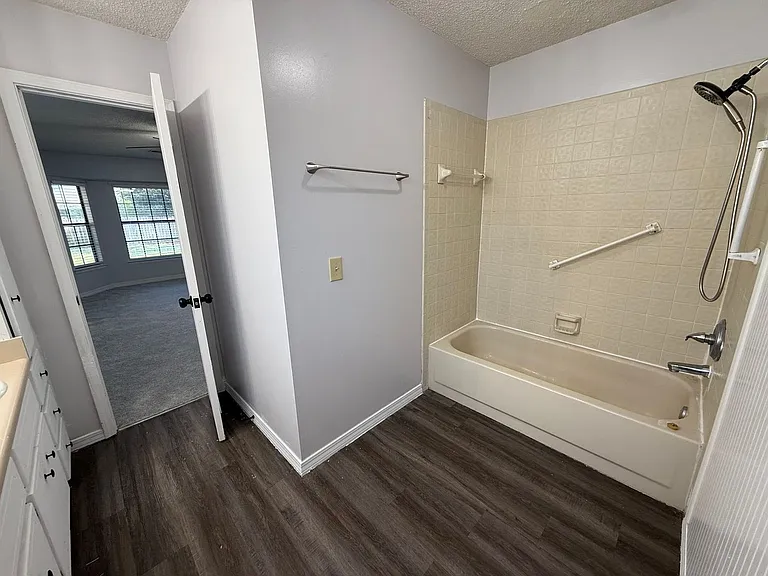 3872 Mariners Dr — Photo 12