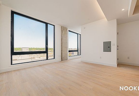 5th image of 393 Weirfield St #593