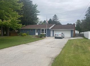 12374 Frost Rd, Hemlock, MI 48626