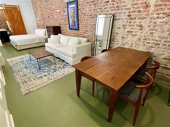 3rd image of 608 Baronne St #1