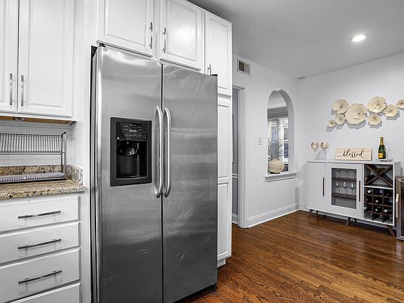 3rd image of 7544 York Dr APT 2W