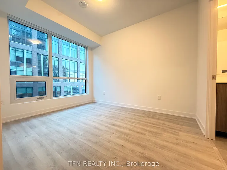 15 Richardson St #727 — Photo 7