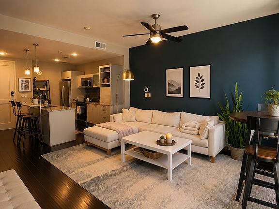 2nd image of 1133 Metropolitan Ave #610