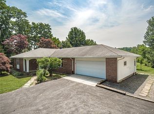 5322 Lower Mountain Rd, Lockport, NY 14094