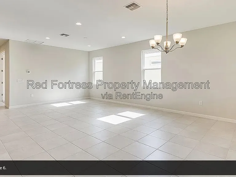 15240 Floresta Ln — Photo 17