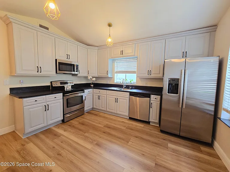 2564 Ventura Cir — Photo 6